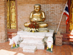 ワット・ヤイ・チャイ・モンコン サンカチャーイの仏像